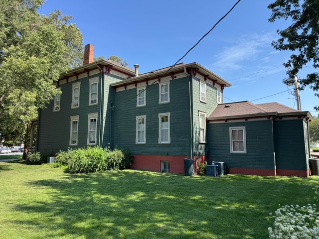 523 6TH AVE Avenue, Council Bluffs, IA 51503