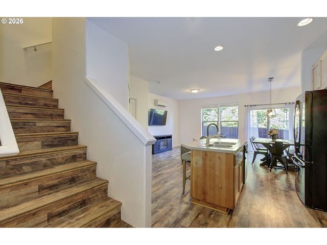 249 N 43RD Pl, Ridgefield, WA 98642