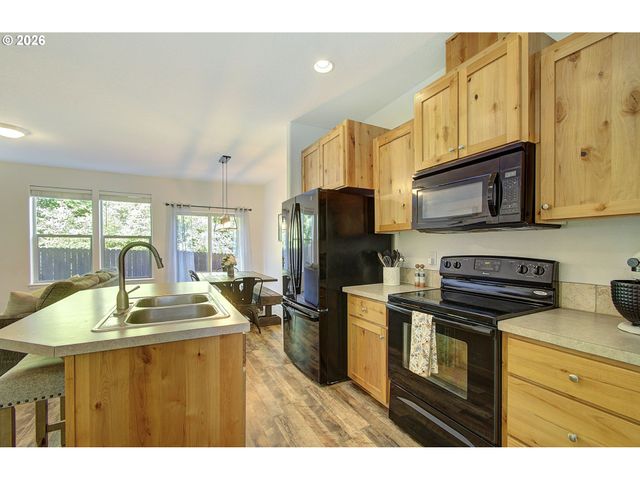249 N 43RD Pl, Ridgefield, WA 98642