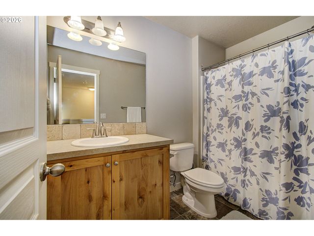 249 N 43RD Pl, Ridgefield, WA 98642