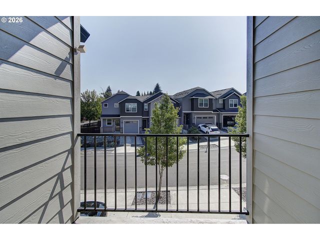 249 N 43RD Pl, Ridgefield, WA 98642