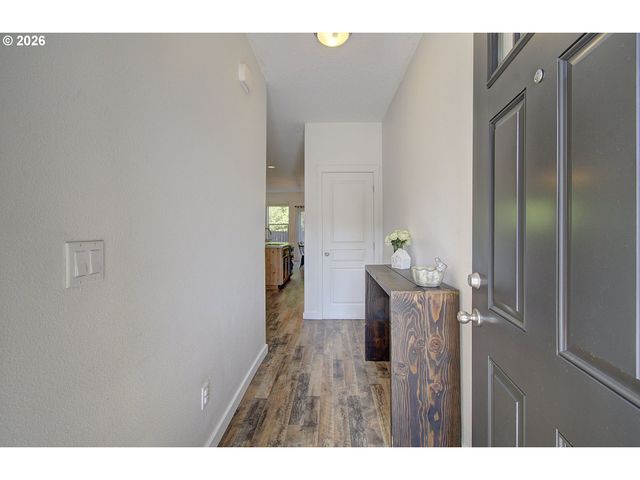 249 N 43RD Pl, Ridgefield, WA 98642