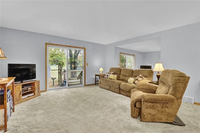 6321 W 130th Street, Parma Heights, OH 44130