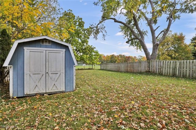 6321 W 130th Street, Parma Heights, OH 44130