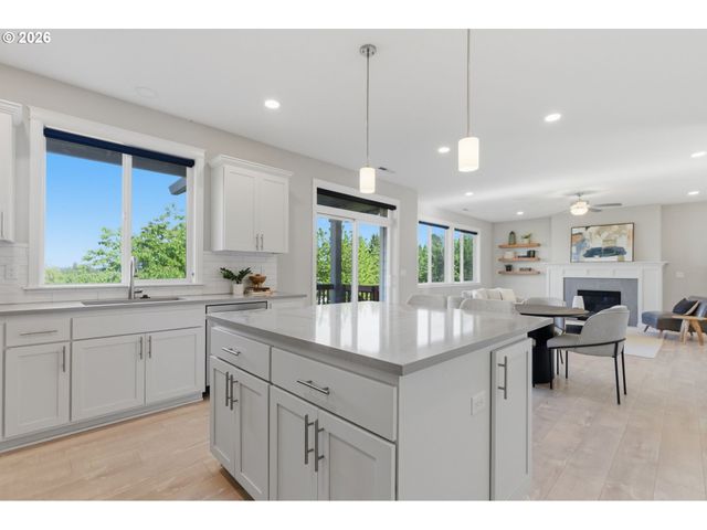 33068 Nw EJ SMITH Rd, Scappoose, OR 97056