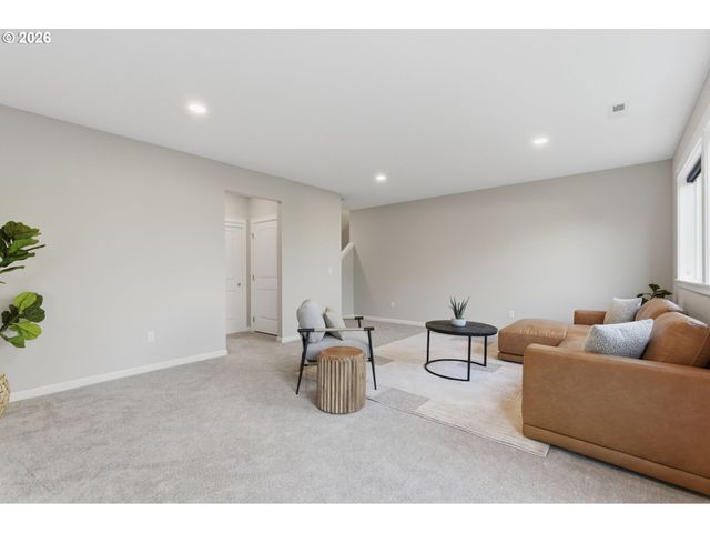 33068 Nw EJ SMITH Rd, Scappoose, OR 97056