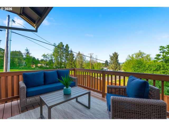 33068 Nw EJ SMITH Rd, Scappoose, OR 97056