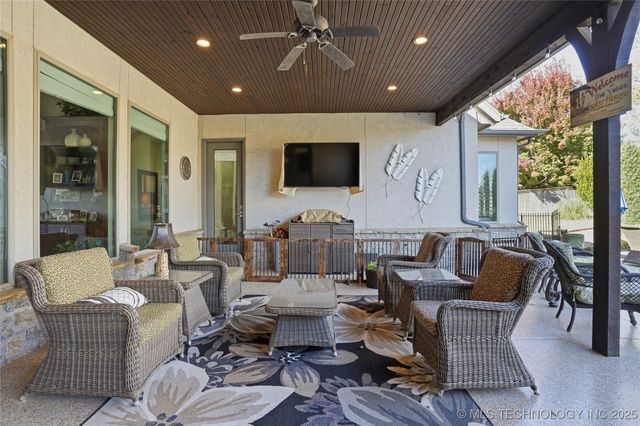 1113 W 108th Place S, Jenks, OK 74037