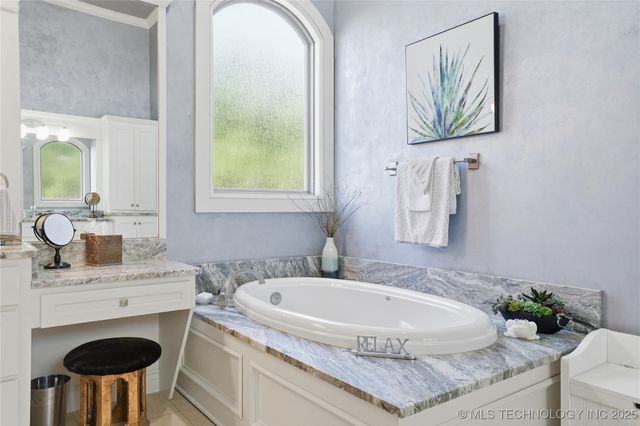 1113 W 108th Place S, Jenks, OK 74037