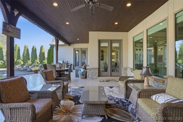 1113 W 108th Place S, Jenks, OK 74037