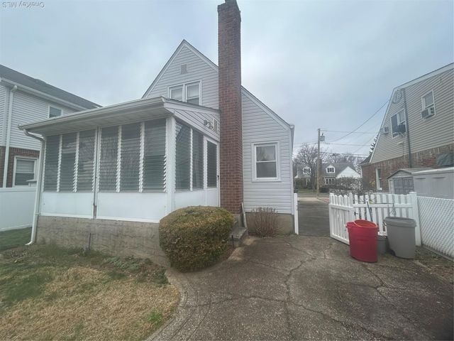 1514 Highland Avenue, New Hyde Park, NY 11040