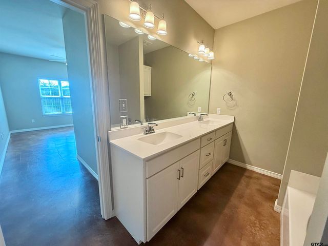 818 State Highway 110, Whitehouse, TX 75791