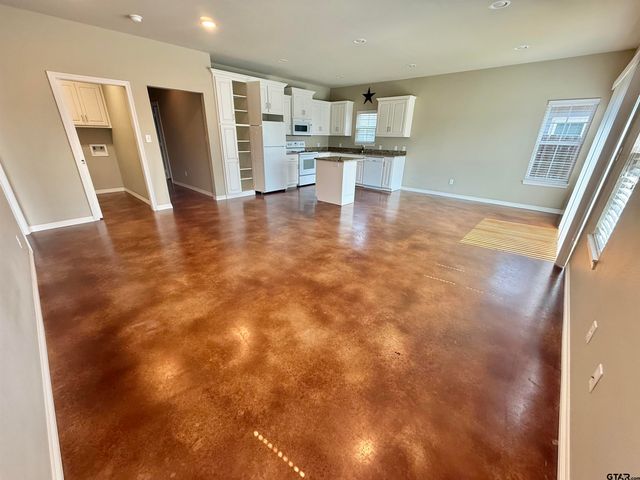 818 State Highway 110, Whitehouse, TX 75791