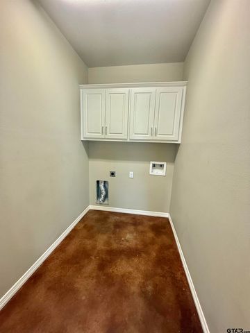818 State Highway 110, Whitehouse, TX 75791
