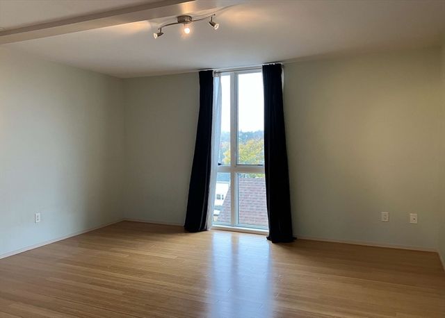 56 Penn Street 4, Quincy, MA 02169