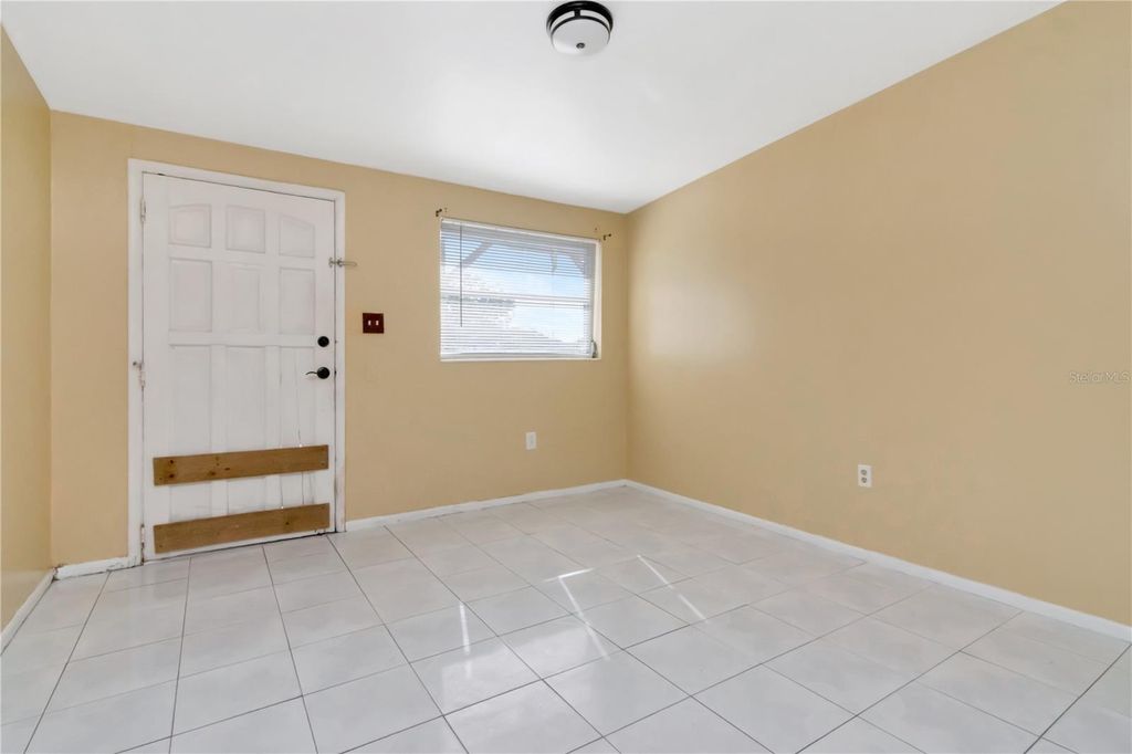 Image 2 of property listing at 6903 LARMON STREET, Tampa, FL 33634