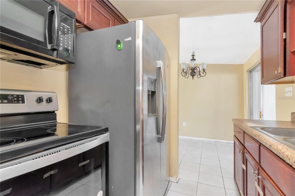 Image 11 of property listing at 6903 LARMON STREET, Tampa, FL 33634