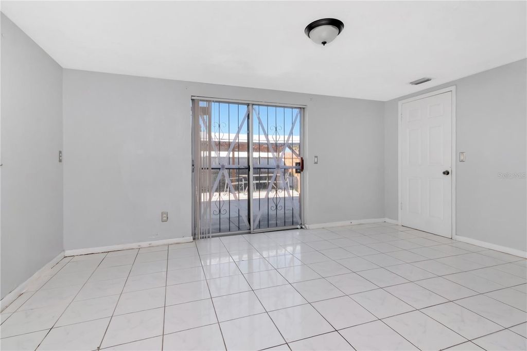 Image 15 of property listing at 6903 LARMON STREET, Tampa, FL 33634