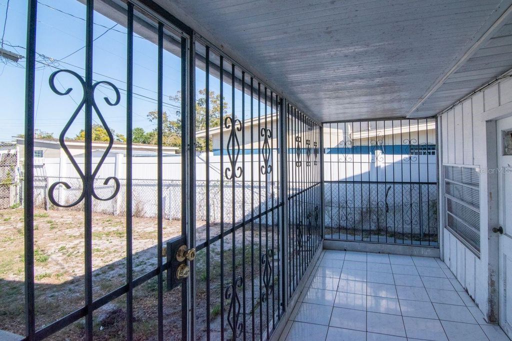 Image 28 of property listing at 6903 LARMON STREET, Tampa, FL 33634