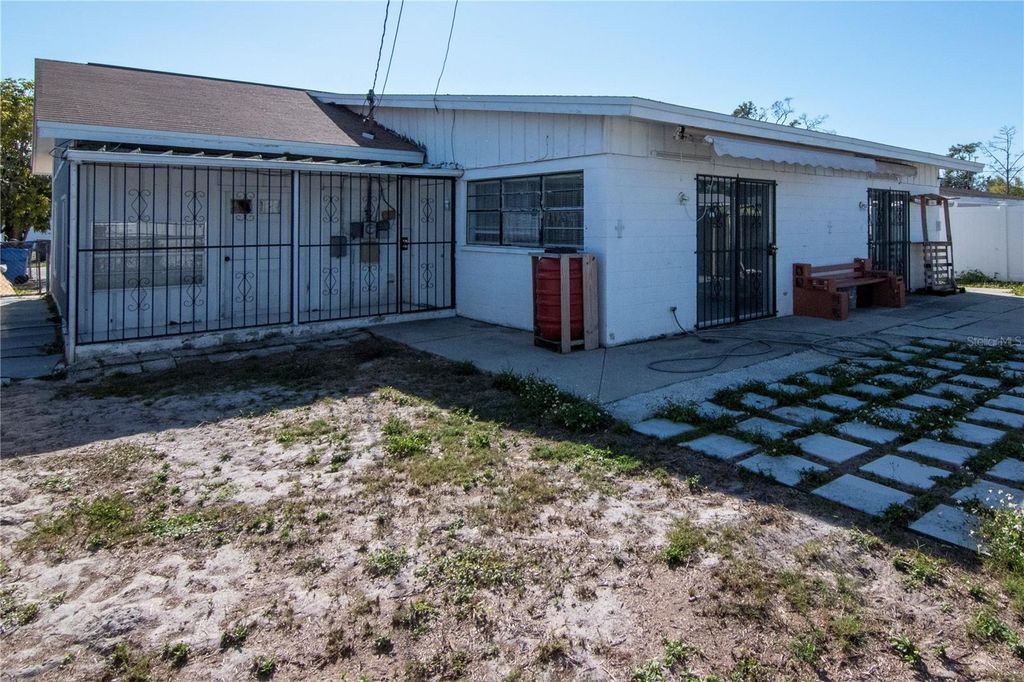 Image 30 of property listing at 6903 LARMON STREET, Tampa, FL 33634