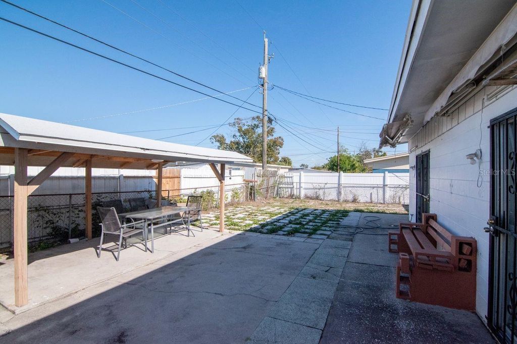 Image 35 of property listing at 6903 LARMON STREET, Tampa, FL 33634