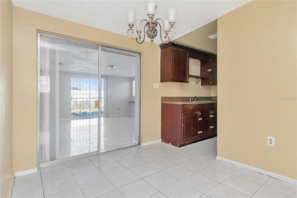 Image 8 of property listing at 6903 LARMON STREET, Tampa, FL 33634