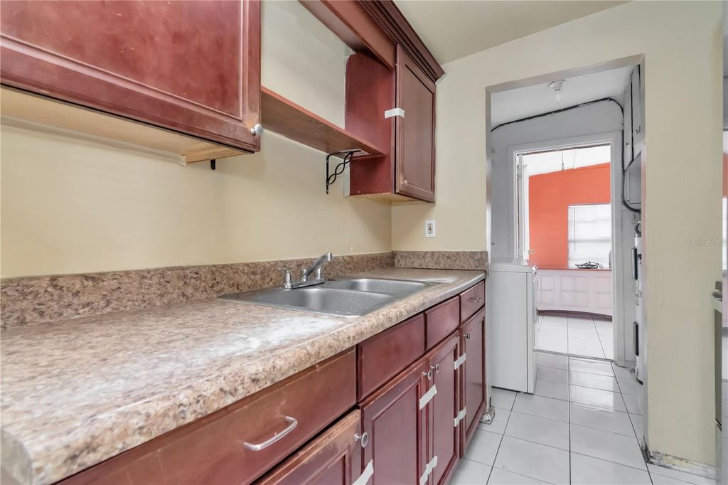 Image 9 of property listing at 6903 LARMON STREET, Tampa, FL 33634