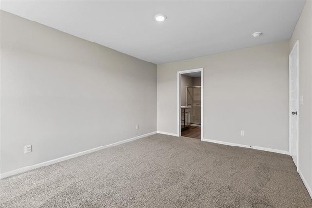 420 Rock Creek Drive, Tonganoxie, KS 66086