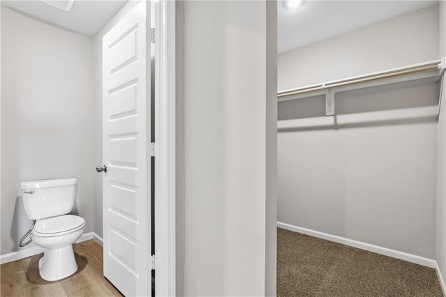 420 Rock Creek Drive, Tonganoxie, KS 66086