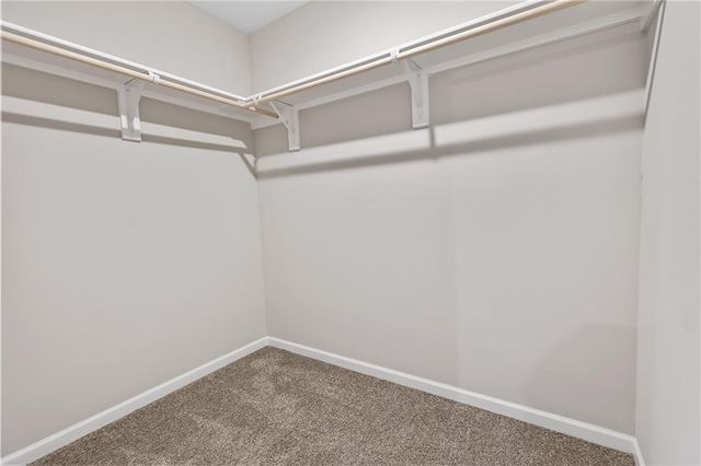 420 Rock Creek Drive, Tonganoxie, KS 66086