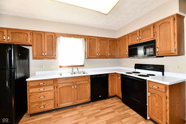 399 Vinewood Drive S, Brownsburg, IN 46112