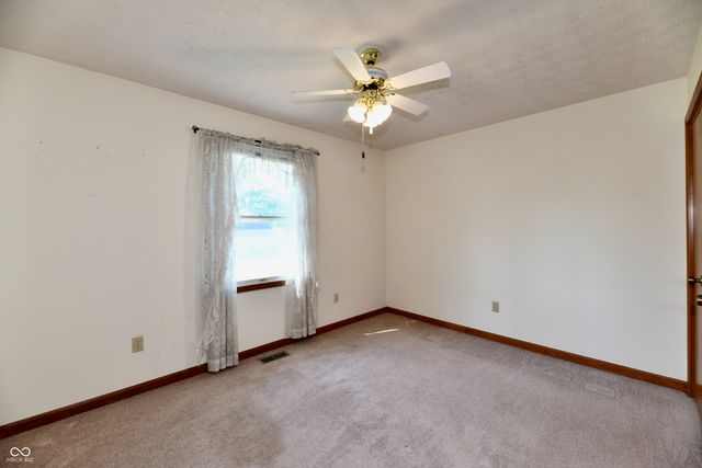 399 Vinewood Drive S, Brownsburg, IN 46112