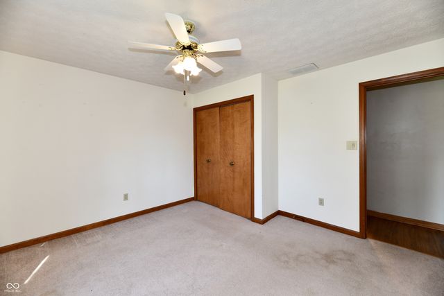 399 Vinewood Drive S, Brownsburg, IN 46112