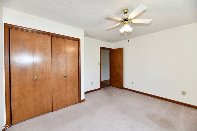 399 Vinewood Drive S, Brownsburg, IN 46112