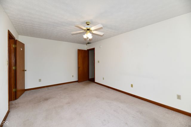 399 Vinewood Drive S, Brownsburg, IN 46112