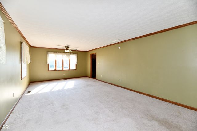 399 Vinewood Drive S, Brownsburg, IN 46112