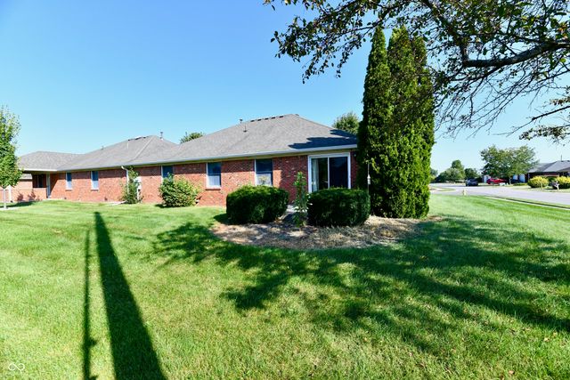 399 Vinewood Drive S, Brownsburg, IN 46112