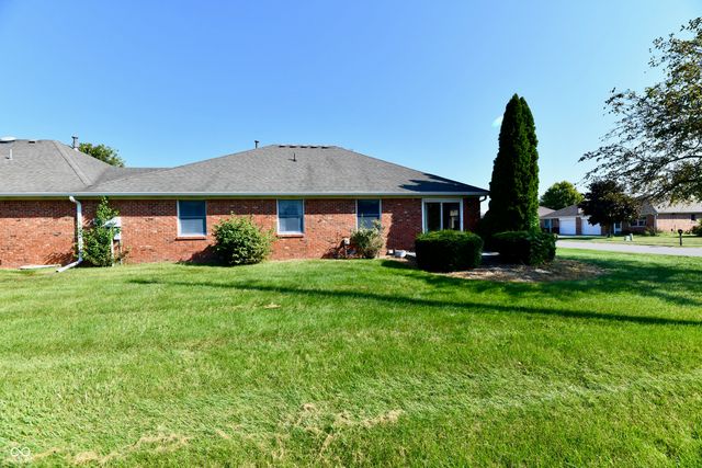 399 Vinewood Drive S, Brownsburg, IN 46112