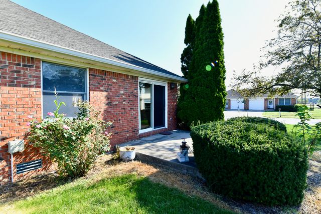 399 Vinewood Drive S, Brownsburg, IN 46112