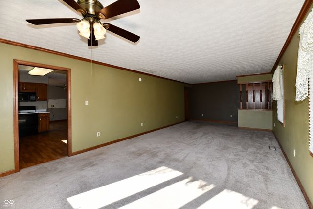 399 Vinewood Drive S, Brownsburg, IN 46112