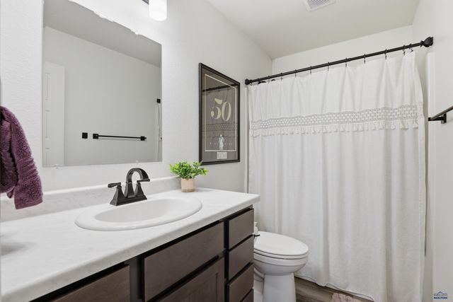 417 NIGHTHAWK DR, Box Elder, SD 57719