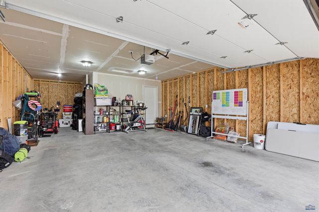 417 NIGHTHAWK DR, Box Elder, SD 57719