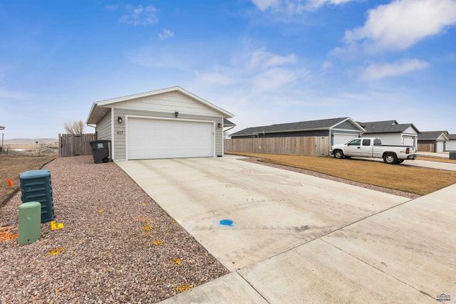 417 NIGHTHAWK DR, Box Elder, SD 57719