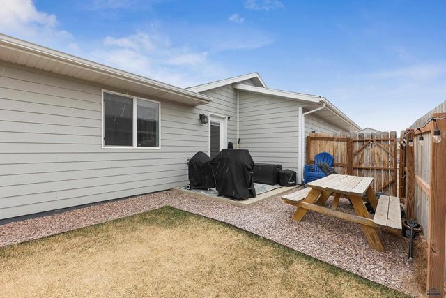 417 NIGHTHAWK DR, Box Elder, SD 57719
