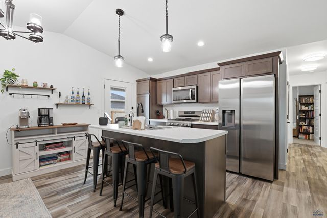 417 NIGHTHAWK DR, Box Elder, SD 57719