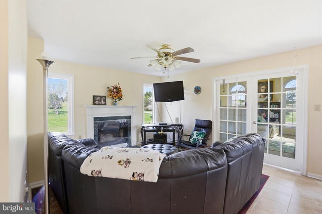 145 MAPLEWOOD CT, Harpers Ferry, WV 25425