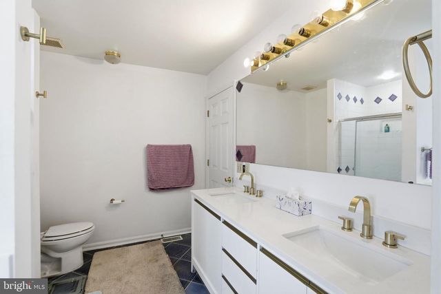 145 MAPLEWOOD CT, Harpers Ferry, WV 25425