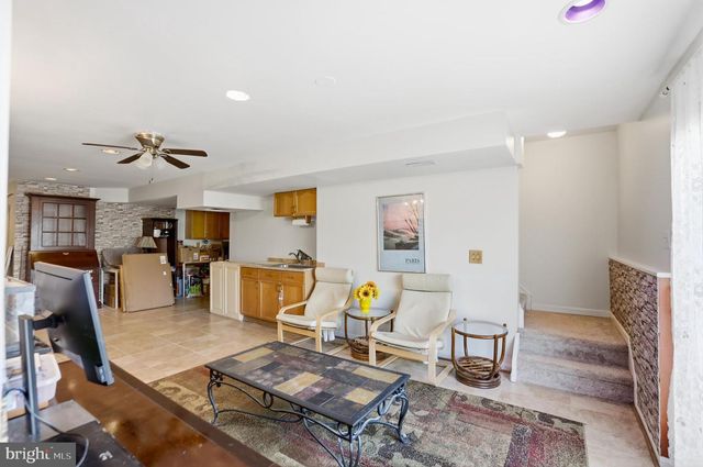 145 MAPLEWOOD CT, Harpers Ferry, WV 25425