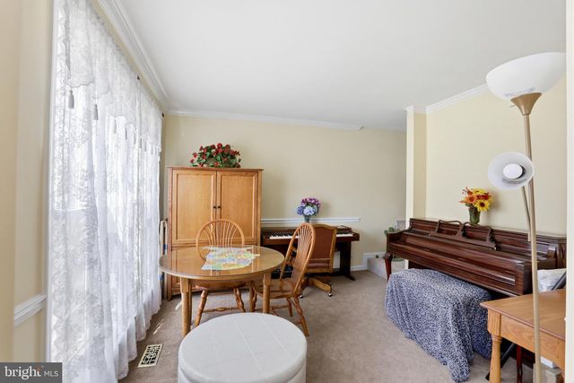 145 MAPLEWOOD CT, Harpers Ferry, WV 25425