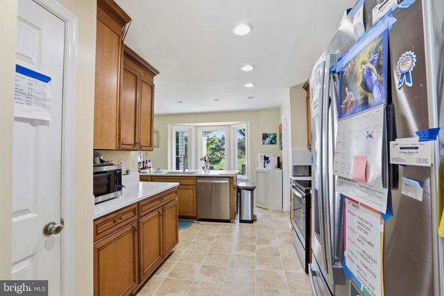 145 MAPLEWOOD CT, Harpers Ferry, WV 25425